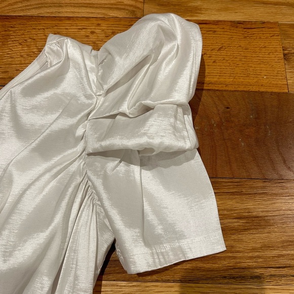 One Shoulder Cropped Top With Puffy Sleeve - Picture 5 of 7